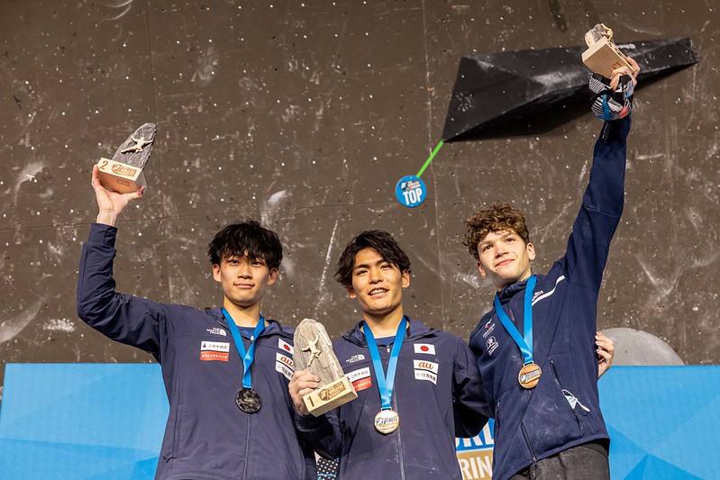 Podio masculino da etapa de Meiringen da Copa do Mundo de Escalada: 1º Tomoa Narasaki (JAP) 2º Yoshiuki Ogata (JAP), 3º Mejdi Schalk (FRA)