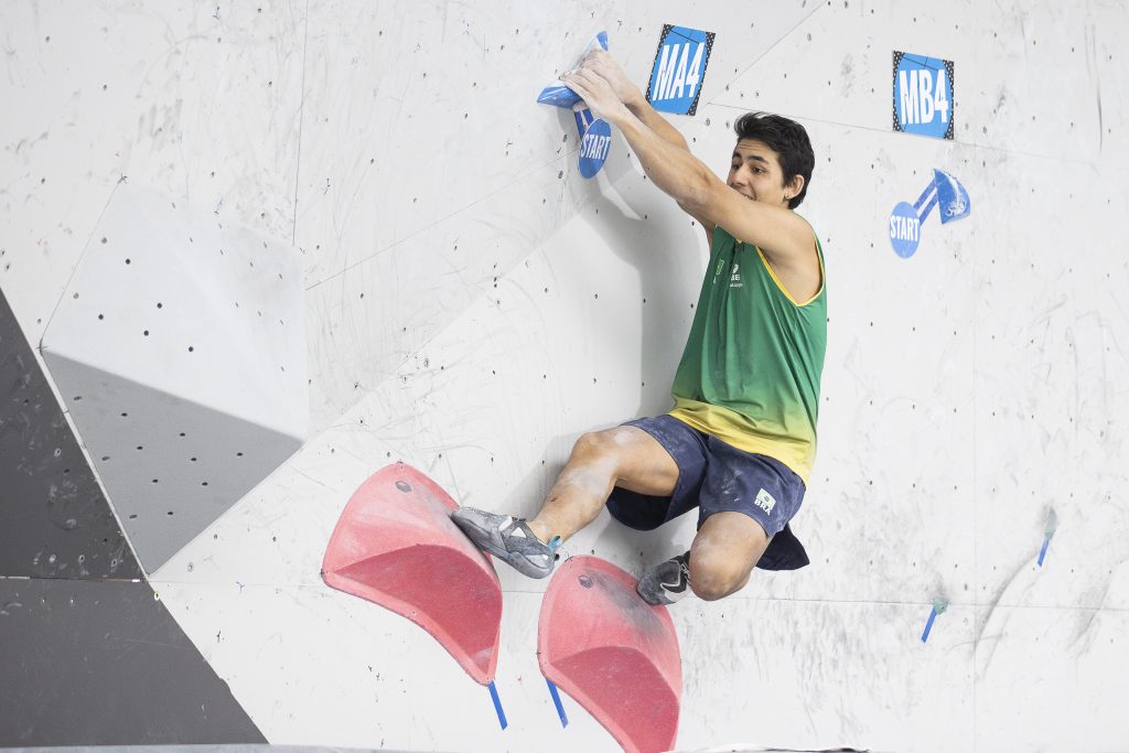 O atual campeão brasileiro de Boulder, Rodrigo Hanada busca sua primeira medalha internacional 