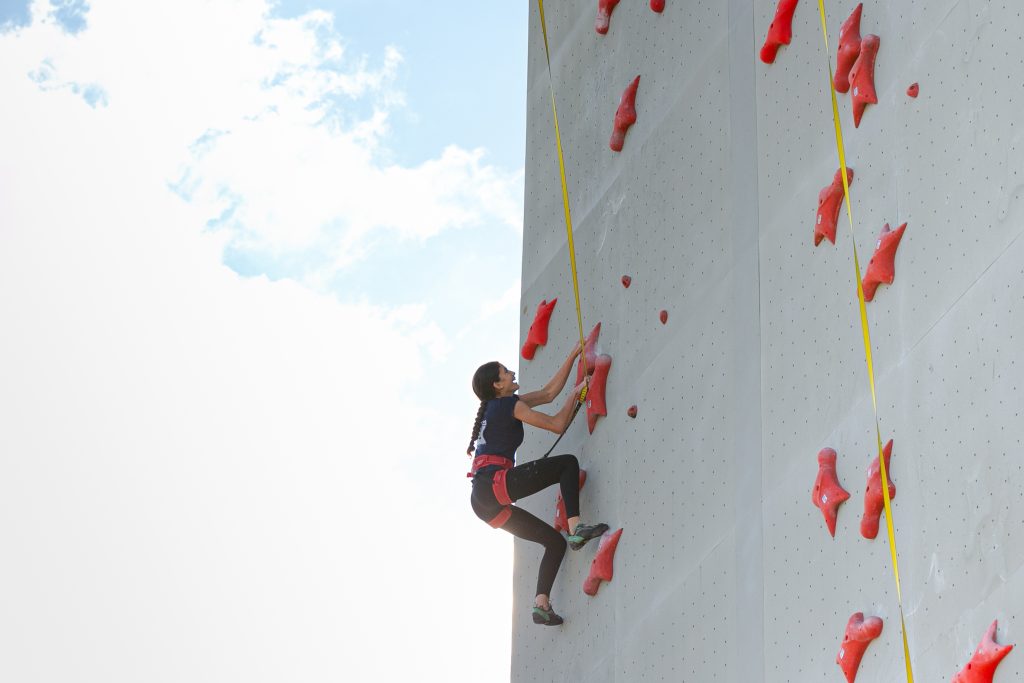 Luiza Fagionato (GO), medalha de ouro na estreia da Velocidade no Campeonato Brasileiro de Escalada Juvenil. Foto: Ali Machado/CBEscalada
