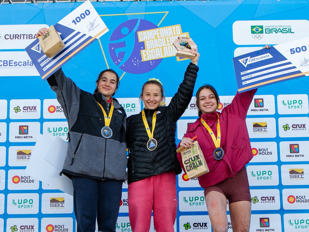 Pódio Feminino de Boulder 2025 | Foto: Aline Machado/CBEscalada
