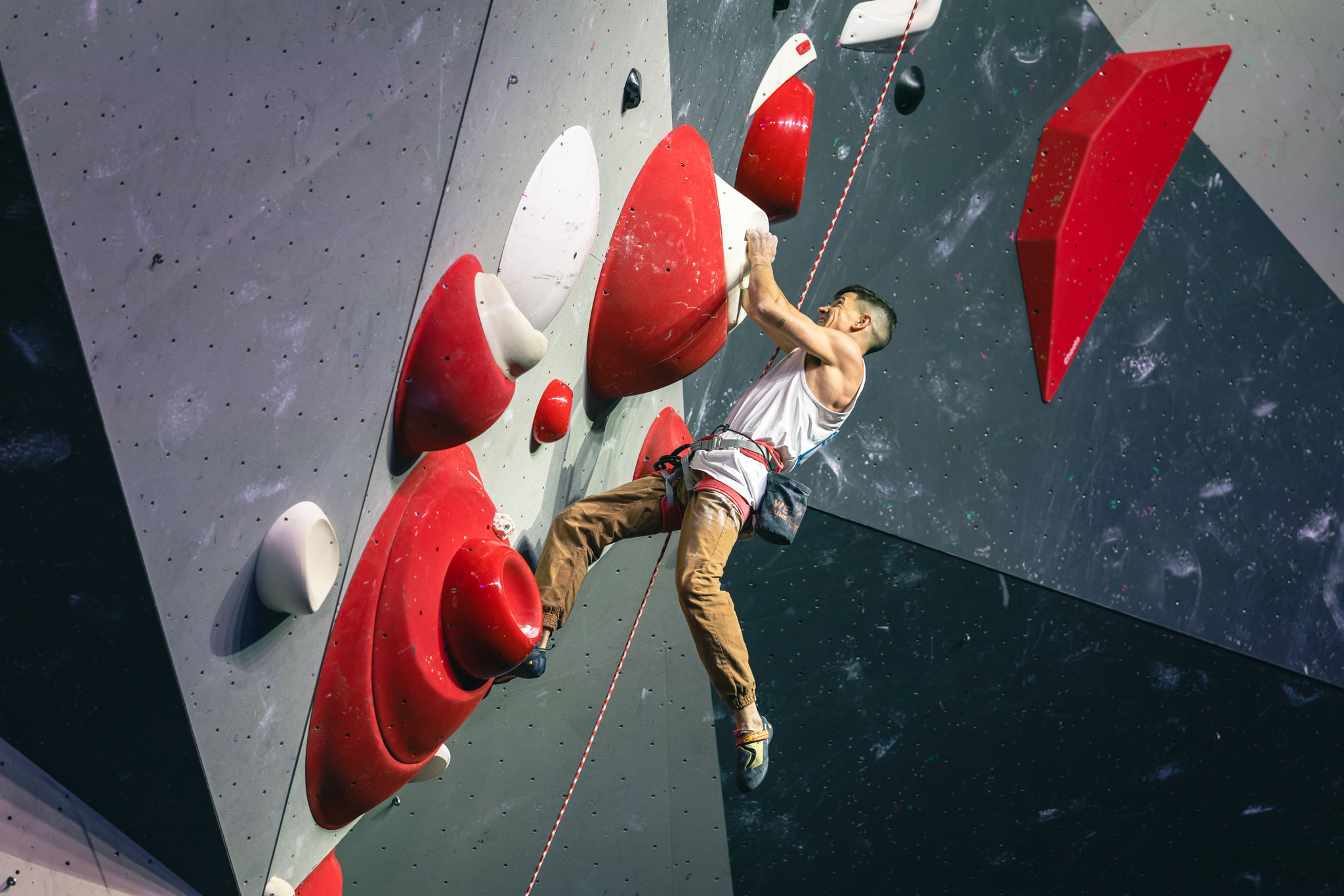 Eduardo M. Schaus na final da Copa do Mundo de Paraescalada em Laval, França. | Foto: Jan Virt/IFSC